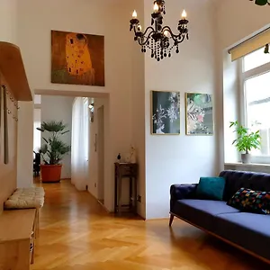 Apartment Sunny And Spacious Near Centre, Wien